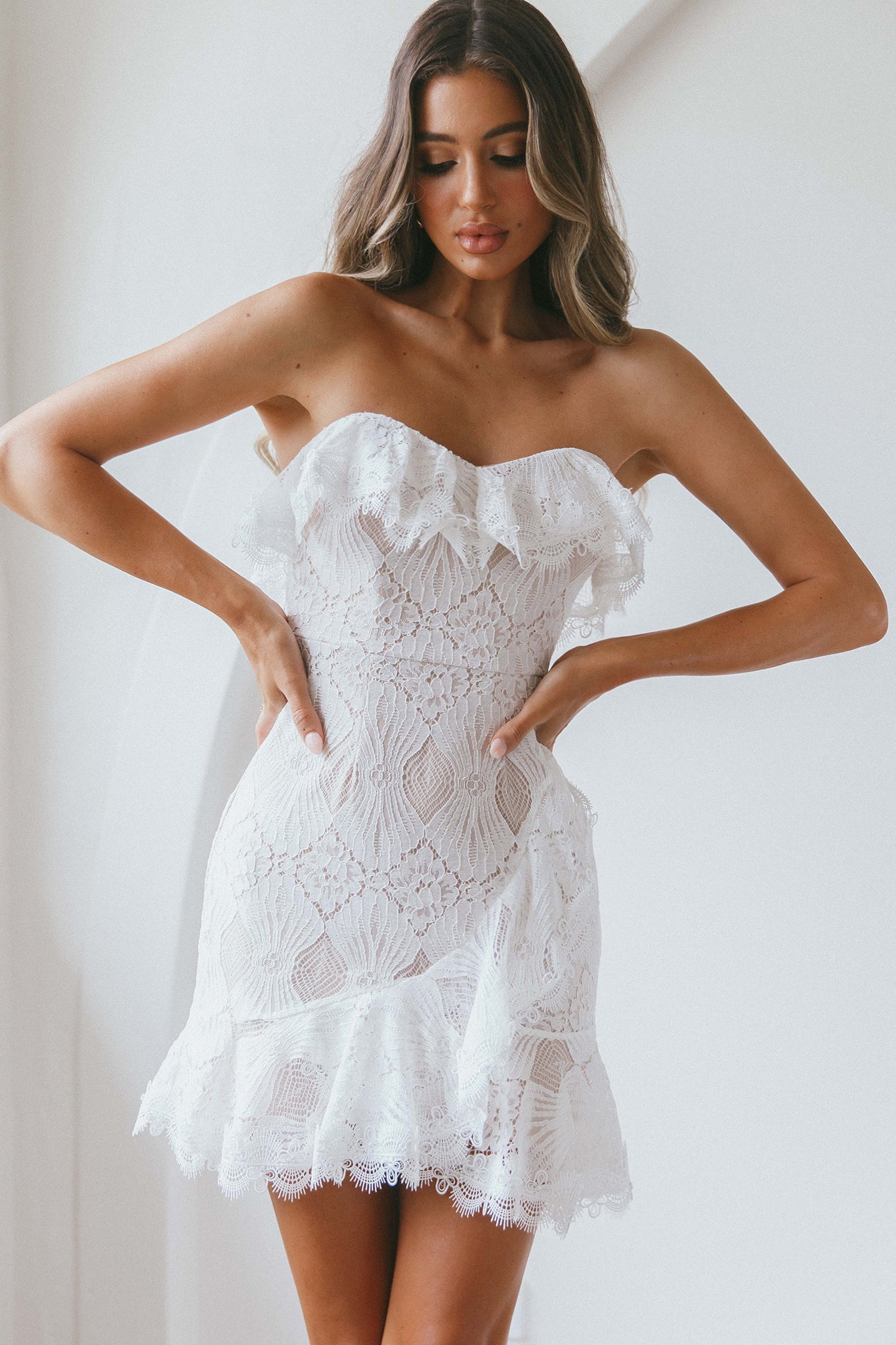 Selfie Leslie white lace dress